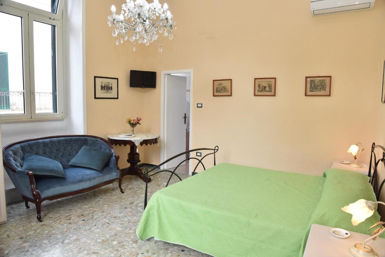 Rosaria Suite & Rooms Lecce Ngoại thất bức ảnh