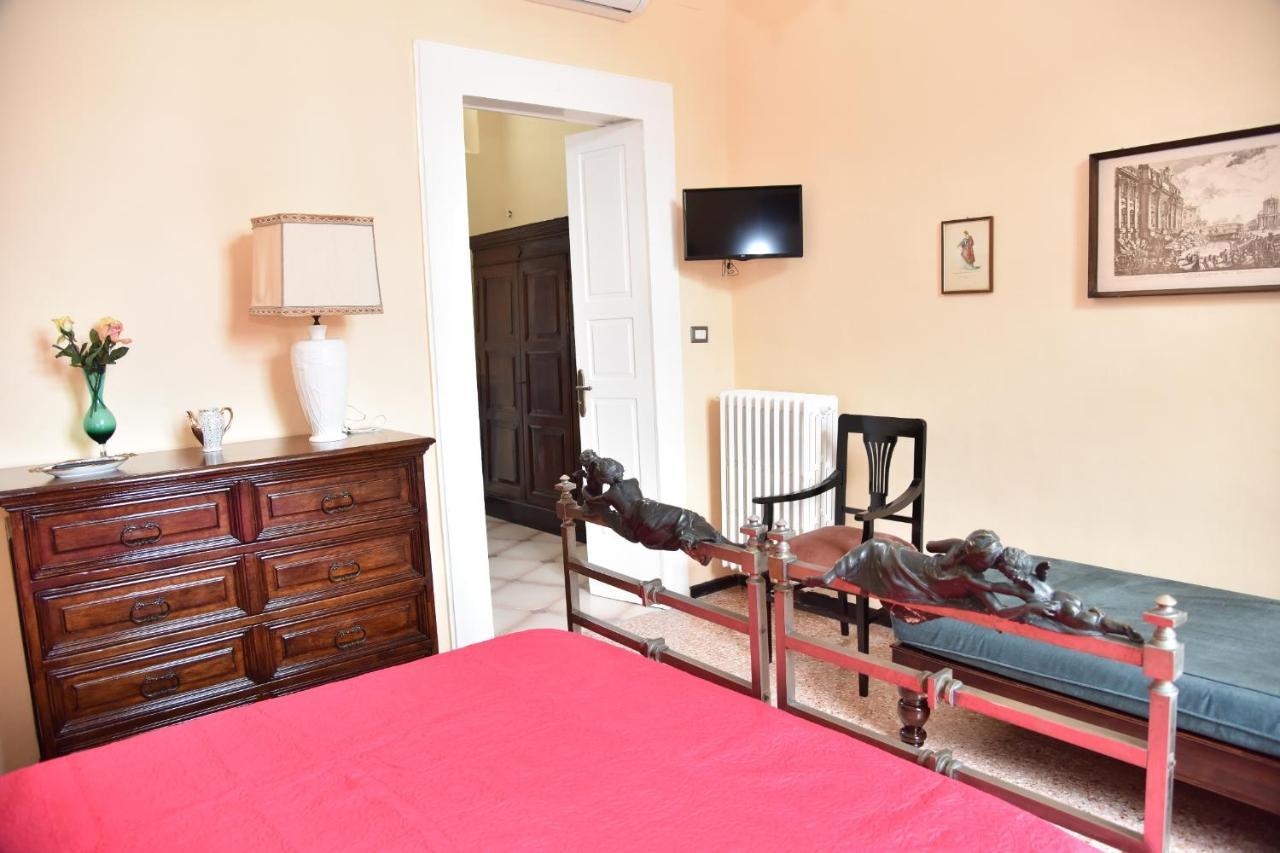 Rosaria Suite & Rooms Lecce Ngoại thất bức ảnh